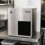 Hoshizaki F-801MAJ 22" Flake Ice Maker, Flake-Style, 700-900 lbs/24 Hr Ice Production, Air-Cooled